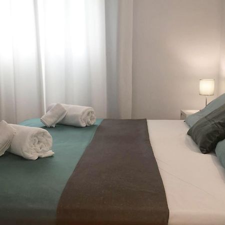 Apartamentos Albertos ซานตาเอวเลเรียเดสริว ภายนอก รูปภาพ