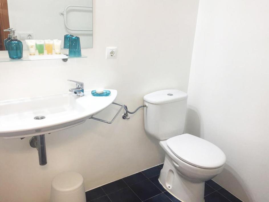 Apartamentos Albertos ซานตาเอวเลเรียเดสริว ภายนอก รูปภาพ