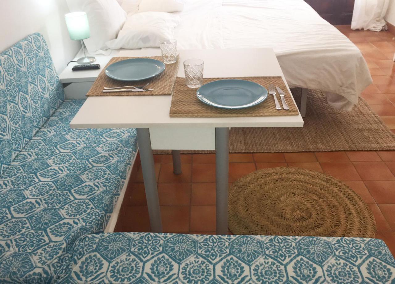 Apartamentos Albertos ซานตาเอวเลเรียเดสริว ภายนอก รูปภาพ