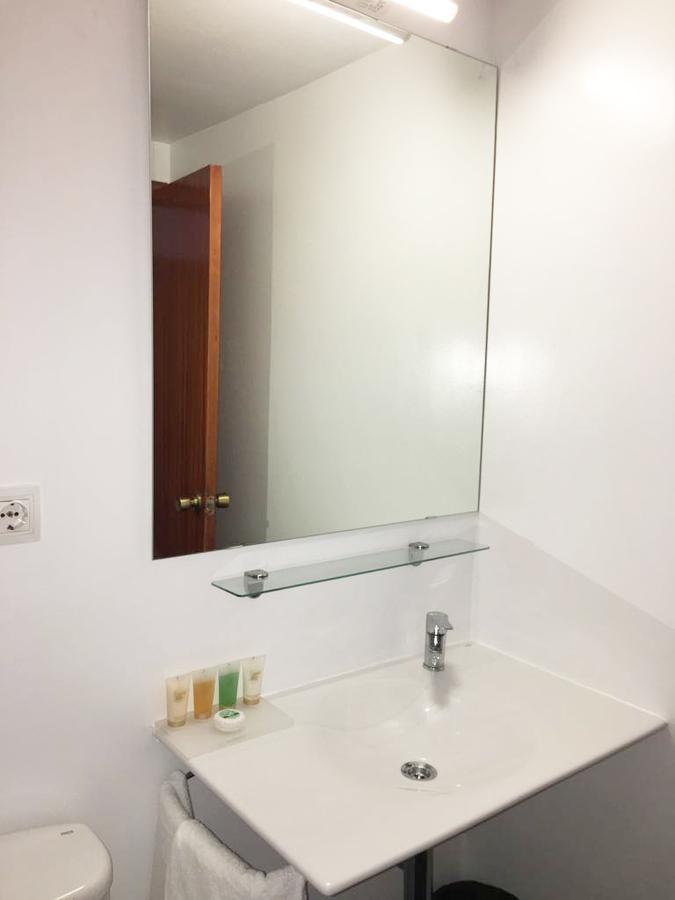 Apartamentos Albertos ซานตาเอวเลเรียเดสริว ภายนอก รูปภาพ