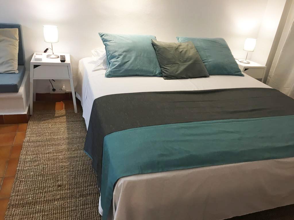 Apartamentos Albertos ซานตาเอวเลเรียเดสริว ภายนอก รูปภาพ